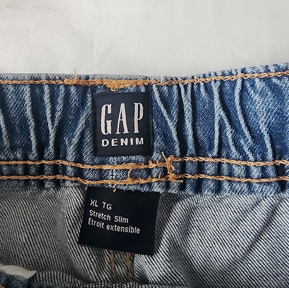 Boys Gap Jeans - Picture 2 of 2